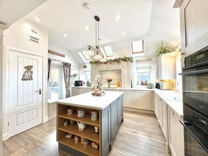 Photo 31- click for photo gallery